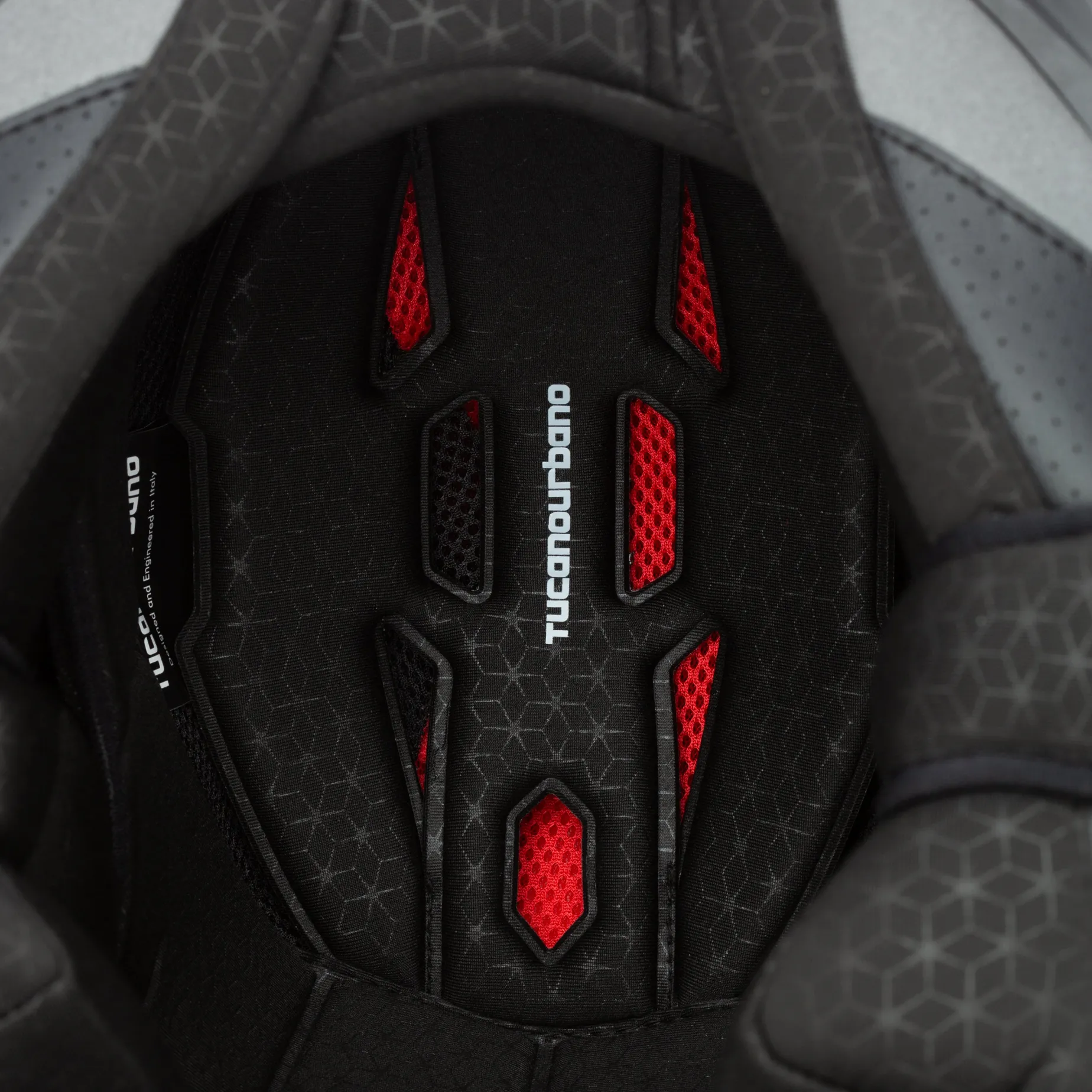 Casco HYPERLINK